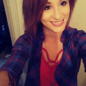 Meet your Posher, Kayla